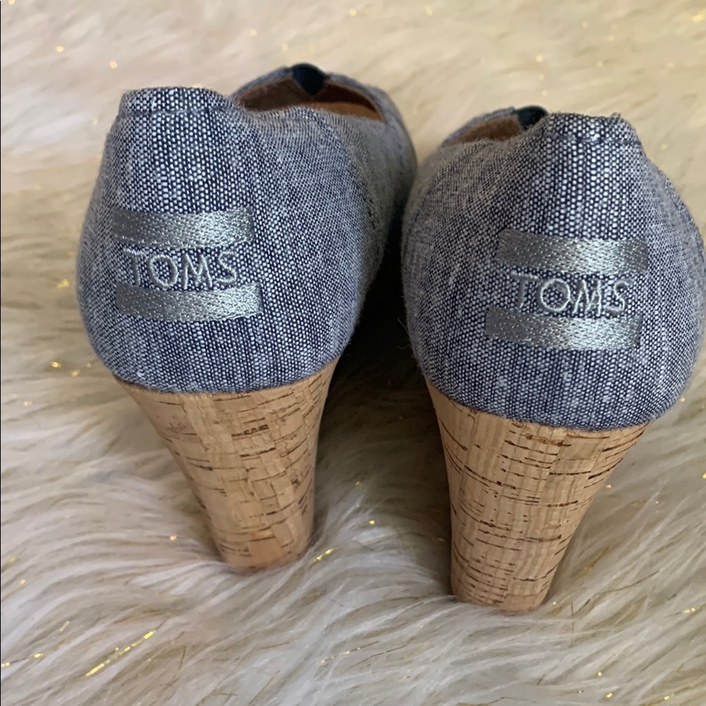 TOMS Classic Navy slub Chambray Peep-Toe Wedges - Picture 3 of 9